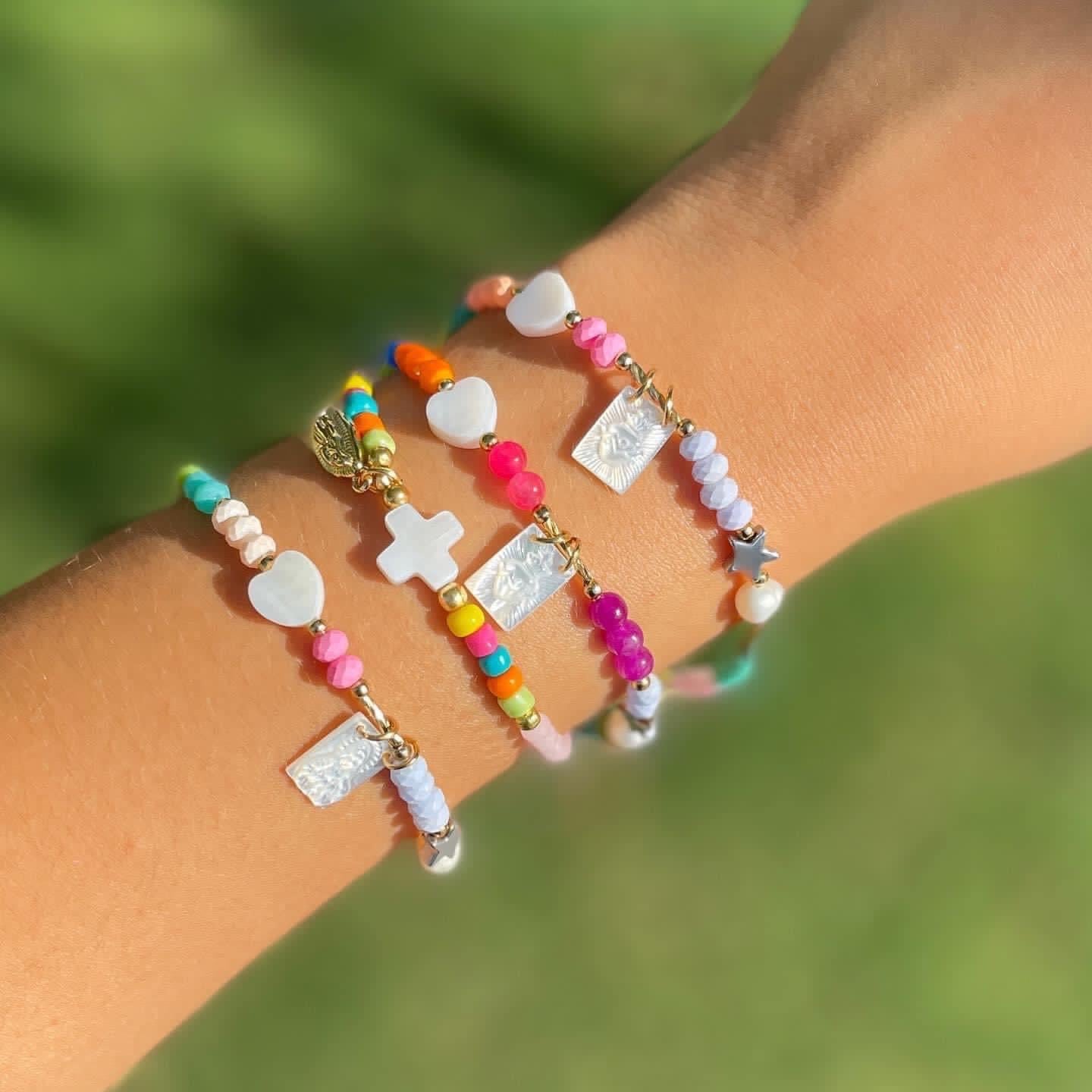 Pulsera colores + dije madre perla